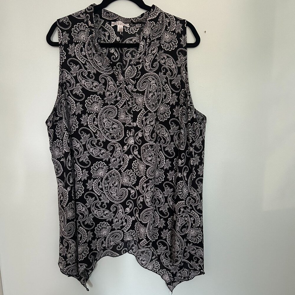 Spense Woman black and white paisley camisole